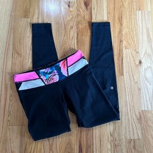 Lululemon women’s size 8 full length workout leggings tights floral waist black